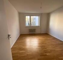 WG-Zimmer (nur mit WBS) - 375,00 EUR Kaltmiete, ca.  61,00 m² in Berlin (PLZ: 10555) Mitte