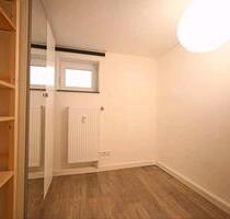 Nebenraum | ‚WG style‘ - 270,00 EUR Kaltmiete, in Markgröningen (PLZ: 71706)