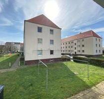 Frisch renovierte 3 Zimmer Wohnung in sanierter, ruhiger Wohnanlage - Dessau-Roßlau