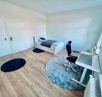sehr großes Helles möbliertes WG-Zimmer mit bester Lage - Hannover Herrenhausen-Stöcken