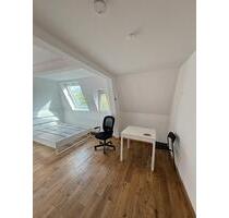 2 WG-Zimmer frei in 3er-WG mit Balkon – Stuttgart Süd