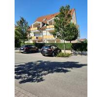 2 Zimmer Whg mit Balkon, EBK, TG, Aufzug - Haßloch