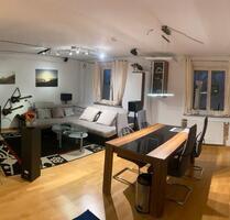 Biete 3 Zimmer (in 4 Zimmer-WHG) zur Untermiete (max. 2 Pers.) - Augsburg Innenstadt
