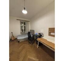 Studentenzimmer in WG ab 15.12. 2 Stationen vom Hbf. Ruhige Lage - München Maxvorstadt