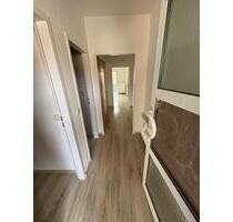 3 Zimmer Wohnung - Zentral gelegen - renoviert & bezugsfrei - Aschersleben