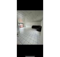 Helle 3- Zimmer Mietwohnung - 1.300,00 EUR Kaltmiete, in Kahl am Main (PLZ: 63796)