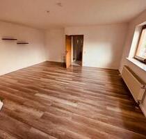 Wunderschöne 1 Zimmer Wohnung mit Stellplatz und kleinem Garten. - Buseck