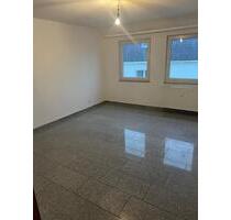 Stadtzentrale 2 Zimmer Dachgeschosswohnung, renoviert,bezugsfertig,hell und gemütlich - Lüdenscheid