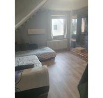 2 Zimmer Wohnung zu vermieten - 550,00 EUR Kaltmiete, ca.  70,00 m² in Giesen (PLZ: 31180)
