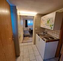 Ein Zimmer Souterrain-Appartment in Weiterstadt