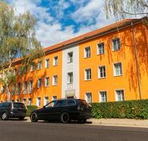 Schöne 2-Raum Wohnung mit Balkon in ruhiger Lage zu vermieten! - Schönebeck (Elbe)