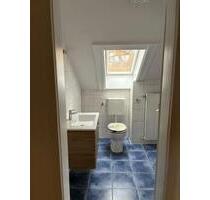 2-Zimmer DG-Wohnung mit Einbauküche wird gerade saniert - Rosenheim Innenstadt