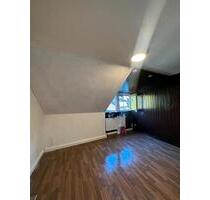 1 Zimmer Wohnung Dachgeschoss - 450,00 EUR Kaltmiete, ca.  20,00 m² in Koblenz (PLZ: 56070) Bubenheim