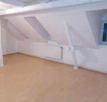 4 Zimmer Dachgeschoßwohnung - 450,00 EUR Kaltmiete, ca.  93,00 m² in Helmstedt (PLZ: 38350)