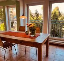 Lichtdurchflutete 6,5 Zimmer Wohnung - Langensendelbach