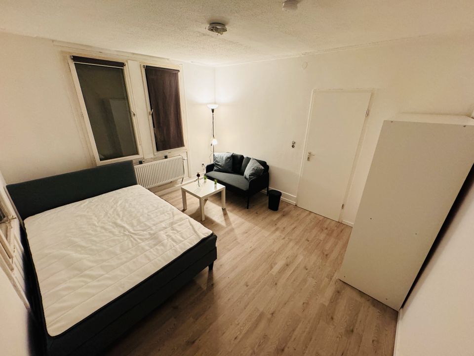 WG-Zimmer Zimmer in einer WG WG Zimmer ab sofort - Stuttgart Bad Cannstatt