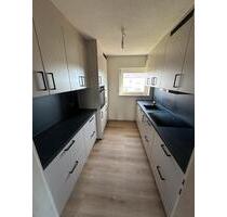 Kernsanierte 3 Zimmer Wohnung mit BalkonTiefgaragenstellplatz - Steinenbronn