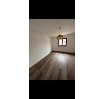 3 Zimmer Wohnung Rosenheim - 1.050,00 EUR Kaltmiete, in Raubling (PLZ: 83064)