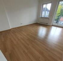 Lichtdurchflutete 2 Zimmer Wohnung mit Balkon im 2.OG im Zentrum - Chemnitz