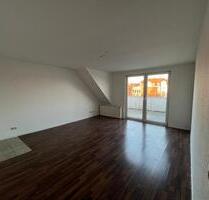 Zentrale 3 Zimmer DG-Wohnung mit Balkon - Hildesheim Bockfeld