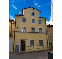 4 Zimmer Wohnung in Eichstätt - 950,00 EUR Kaltmiete, ca.  100,00 m² in Eichstätt (PLZ: 85072)