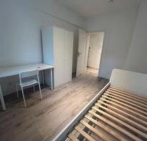 Frauen WG - Möblierte WG Zimmer in bester Essener Lage!