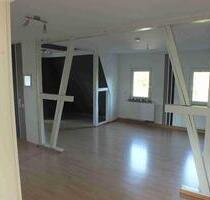 2,5-Zimmer Dachgeschosswohnung mit großem Garten zu vermieten - Rottenburg am Neckar
