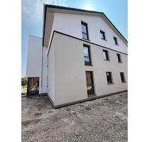 Neubau Erstbezug KfW 40 moderne Dreizimmer Wohnung 80m2 - Preußisch Oldendorf