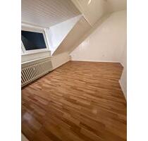 Helles WG-Zimmer in Deutz - 725,00 EUR Kaltmiete, ca.  45,00 m² in Köln (PLZ: 50679) Mülheim