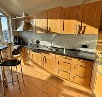 Atemberaubende 2-ZW * hochwertig möbliert * großes, helles Badezimmer * Balkon * Garage - Wiesbaden Dotzheim
