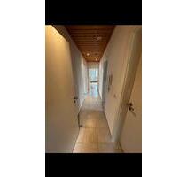 Großzügige 4-Zimmer - Altbauwohnung mit modernen Komfort - Esslingen am Neckar Brühl