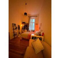 Cozy WG Zimmer December- April - 780,00&nbsp;EUR Kaltmiete, ca.&nbsp; 100,00&nbsp;m&sup2; in Berlin (PLZ: 12047) Neukölln
