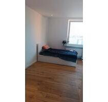 WG Zimmer zur Zwischenmiete - 370,00 EUR Kaltmiete, ca.  18,00 m² in Nürnberg (PLZ: 90459) Rabus