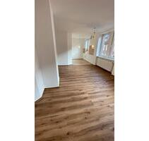 Helle Zentral gelegene 3 Zimmer Küche Bad Wohnung - Kaiserslautern Betzenberg