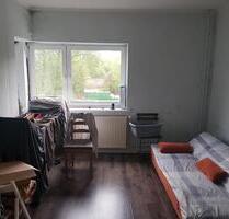 in Altona 2 Zimmer Wohnung(nur eine Person)ohne Anmeldung - Hamburg Altona-Nord