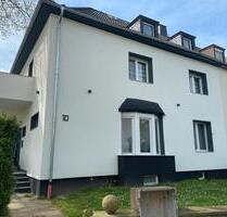 3Zimmer DG Wohnung - 910,00 EUR Kaltmiete, in Bochum (PLZ: 44793) Bochum-Mitte