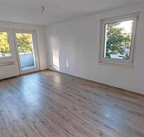 Helle 4 Zimmer Wohnung, Balkon in Dessau Innenstadt - Dessau-Roßlau