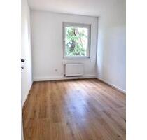 Wunderschöne kernsanierte 2,5 Zimmer Wohnung große Küche Garten - Oberhausen Borbeck