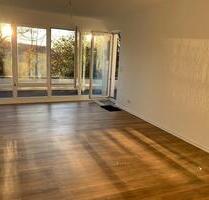 Helle 2,5 Zimmer Wohnung 70qm+TG+Küche+Terasse - Wiesbaden Bierstadt