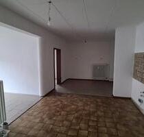 4,5-Zimmer Wohnung mit eigenem Eingang in ruhiger Wohngegend - Bottrop Boy