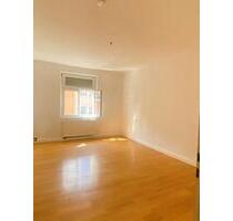 Elegante 3- Zimmer Wohnung mit extra hohen Decken! - Nürnberg Rabus