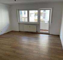 2 Zimmer Wohnung mit Balkon + Einbauküche + Garage in Fürth - Emskirchen