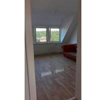 Zwei Zimmer Wohnung mit Bad ohne Küchenzeile - Emden