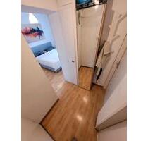 2 Zimmer Wohnung in Niederrad - 725,00 EUR Kaltmiete, ca.  43,00 m² in Frankfurt am Main (PLZ: 60528) Niederrad