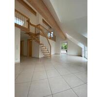 Charmante 4 Zimmer Maisonette-Wohnung mit Balkon bei Undorf - Nittendorf