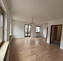 Helle & gemütliche 2,5-Zimmer Wohnung mit EBK, Terasse & TGS - Sulz am Neckar