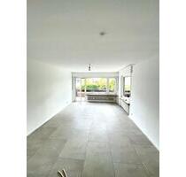 Kernsanierte 3,5 Zimmer Wohnung mit großer Terrasse in Leonberg