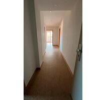 Renovierte 2-Zimmer Wohnung Geesthacht (55m2) mit BalkonGarage