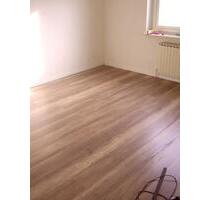 Renoviertes Zimmer mit Laminat 12 m2 - Oldenburg Etzhorn