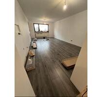 Charmante 3 Zimmer Wohnung mit Balkon und Stellplatz - Fürth Eigenes Heim